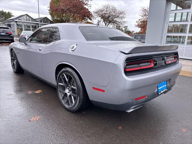 2016 dodge challenger r/t plus