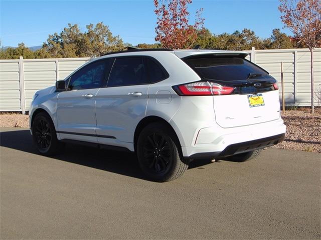 2023 ford edge se