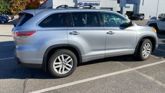 2016 toyota highlander le