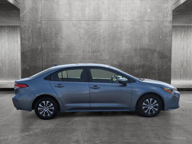 2021 toyota corolla hybrid le