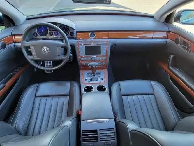2004 volkswagen phaeton sedan 4d in kirtland hills, ohio