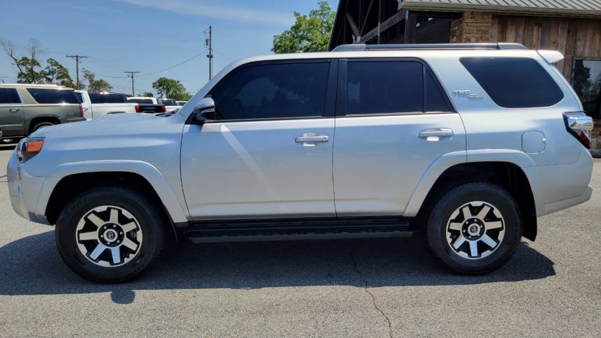 2022 toyota 4runner trd off-road premium