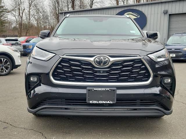 2021 toyota highlander limited in danbury, connecticut