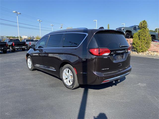 2017 chrysler pacifica touring-l