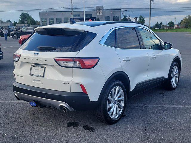 2022 ford escape titanium