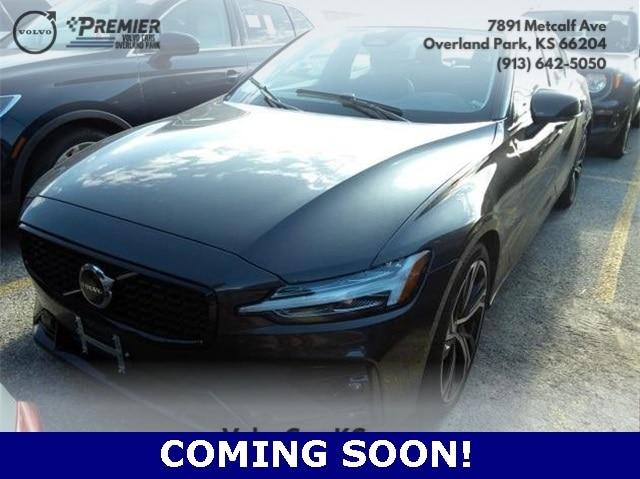 2024 volvo s60 b5 core dark theme