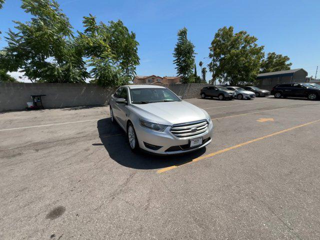 2019 ford taurus limited