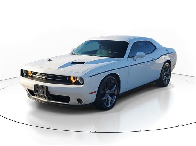 2015 dodge challenger sxt