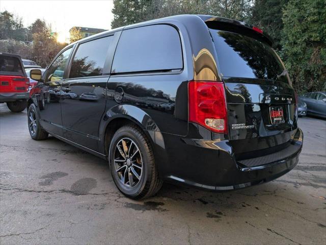 2018 dodge grand caravan r mulliner