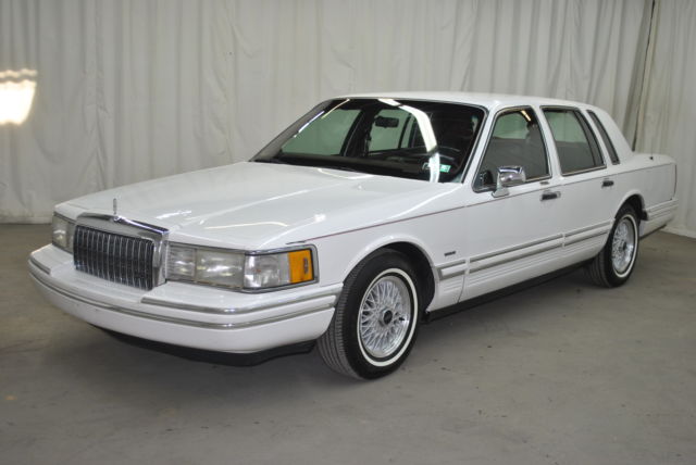 1994 lincoln town car executive only 68k no reserve