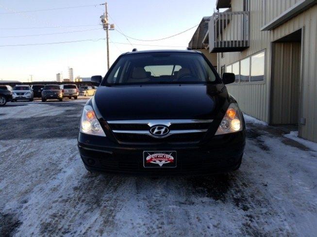 2008 hyundai entourage gls for sale in bismarck, north dakota