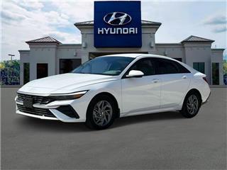 2025 Hyundai Elantra blue