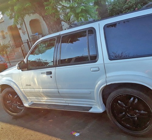 2000 ford explorer limited in california by owner