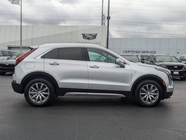 2022 cadillac xt4 premium luxury