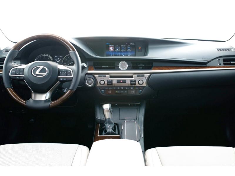 2020 Lexus ES