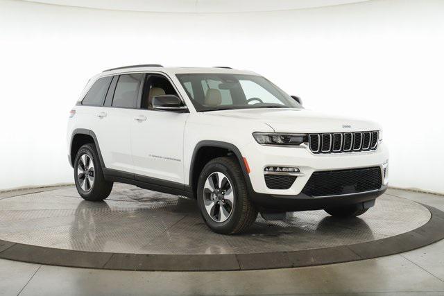 2024 jeep grand cherokee 4xe base