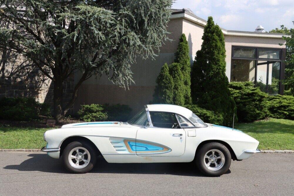 1961 chevrolet corvette small block v8 with an automatic transmission