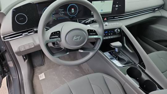 2024 Hyundai Elantra