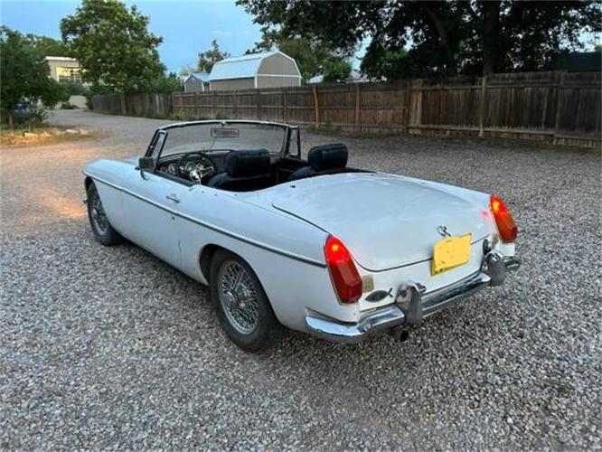1968 mg mgb in cadillac, michigan