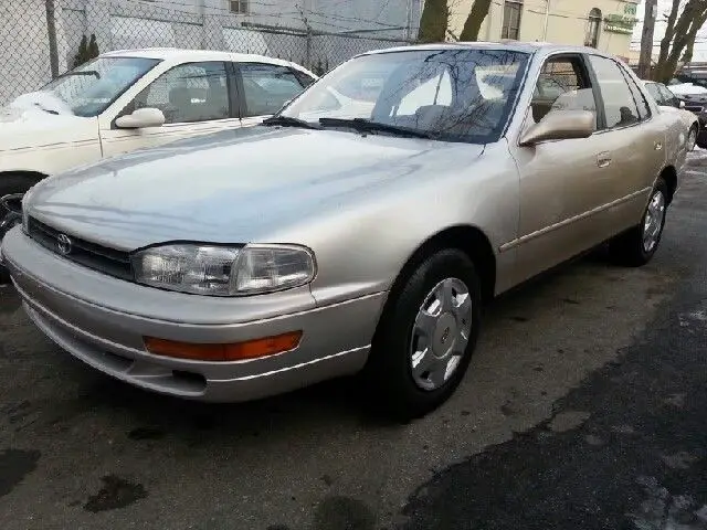 1994 toyota camry le v6 4dr sedan 79k miles