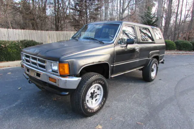 1st generation 4 runner 4wd 22re 5 speed