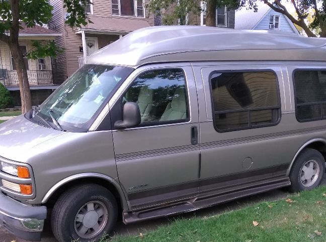1999 chevrolet express in illinois by owner