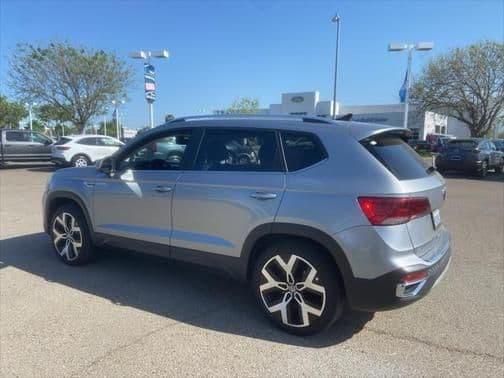 2023 volkswagen taos 1.5t sel in banta, california