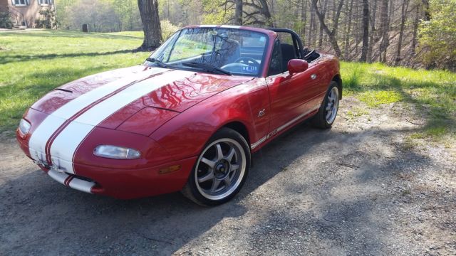 red / white 1990 mazda miata convertible, 120k miles, no reserve!!!