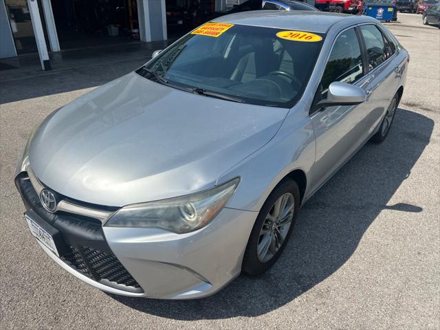 2016 toyota camry se