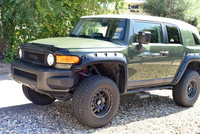 2014 toyota fj cruiser base