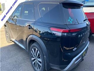 2022 Nissan Pathfinder platinum