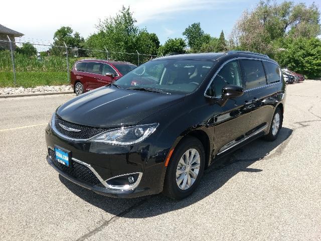 2018 chrysler pacifica touring l touring l 4dr mini-van for sale in billings, montana