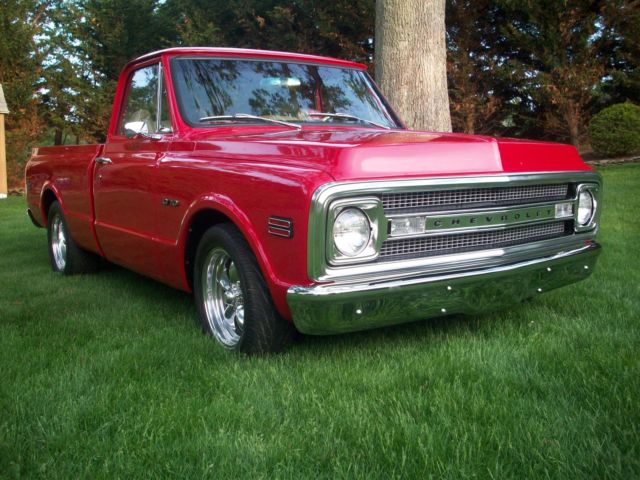 1970 chevrolet pickup short bed, 327 with 4-speed, frame off restoration