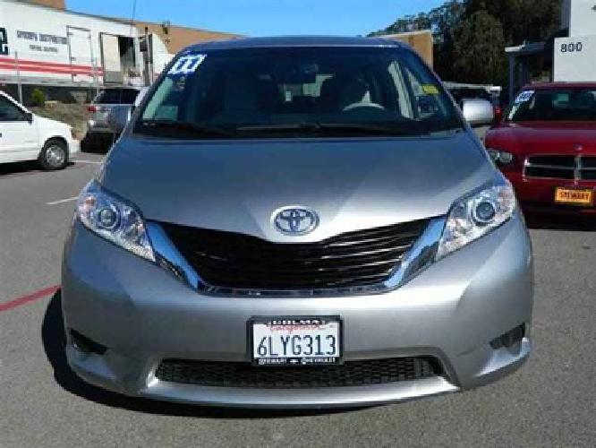 2011 toyota sienna le minivan 4d in colma, ca