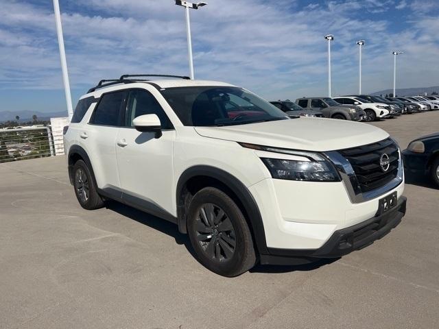 2024 nissan pathfinder sv