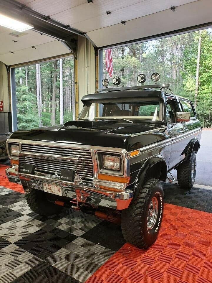 1979 ford bronco super straight and rust free