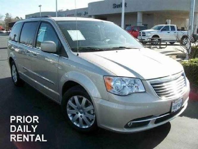 2013 chrysler town & country touring in davis, ca