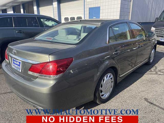 2011 toyota avalon base