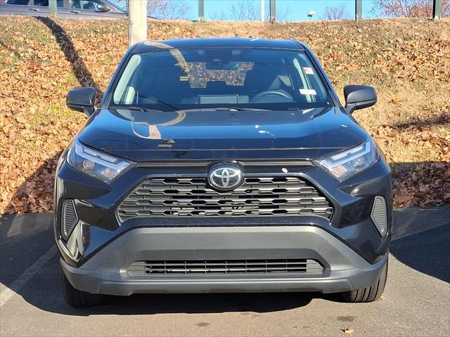 2023 toyota rav4 le