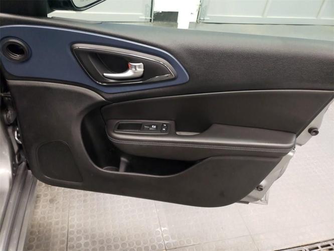 2015 chrysler 200 s awd s 4dr sedan for sale in bridgeport, west virginia