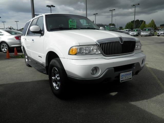 2001 lincoln navigator 4dr 4x4 base base for sale in grand forks, north dakota