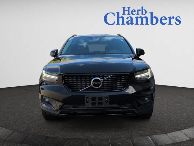 2021 volvo xc40 r-design