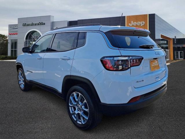 2022 jeep compass latitude lux