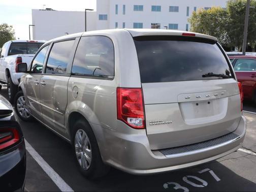 2014 dodge grand caravan in milwaukee, wisconsin