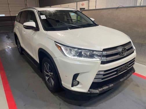 2019 toyota highlander xle in south bend, indiana