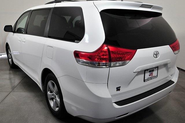2011 toyota sienna le 8-passenger le 8-passenger 4dr mini-van v6 for sale in las vegas, nevada