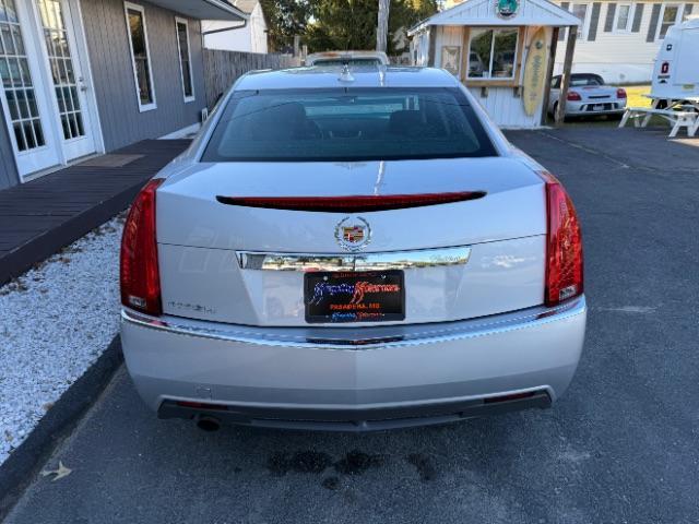 2011 cadillac cts base