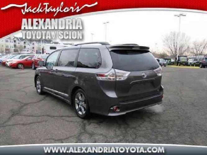 2011 toyota sienna se in alexandria, va
