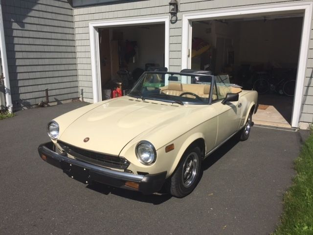 1979 fiat 124 spider 2000 convertible 2-door 2.0l