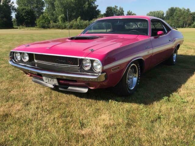1970 dodge challenger 440-6 coupe pink,shaker,louver (rare)